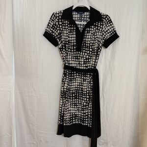 Chaps Geometric Print Belted Dress Women Small Black White Short Sleeve Stretch